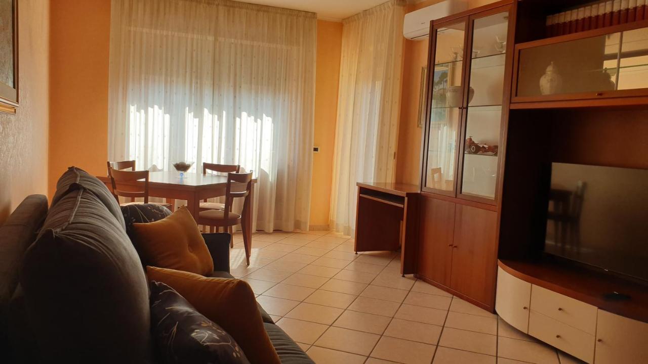 Le Marille Villa Ostia Buitenkant foto