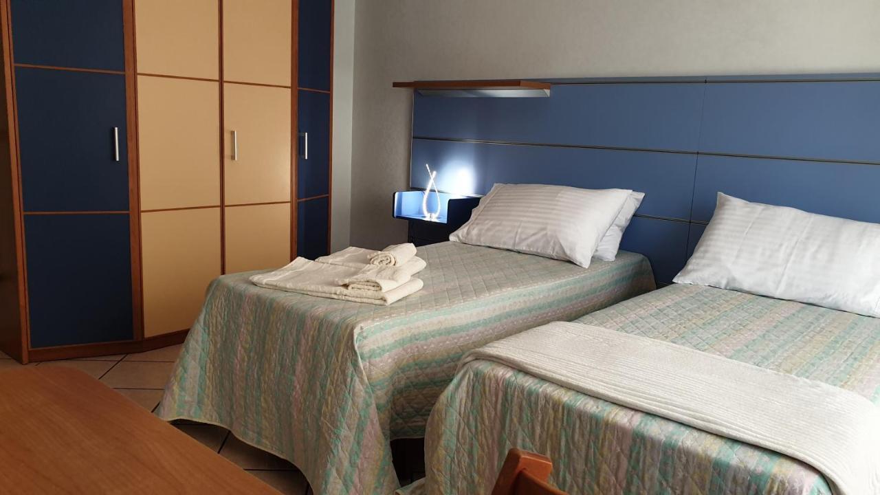 Le Marille Villa Ostia Buitenkant foto