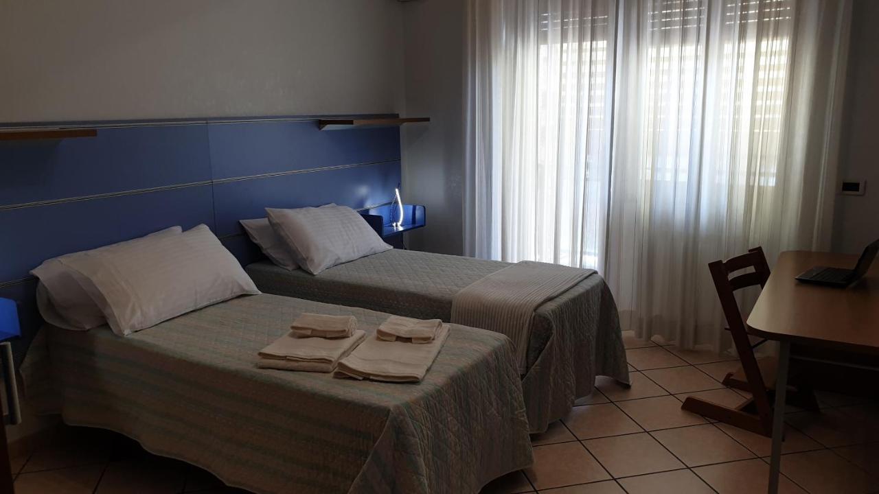 Le Marille Villa Ostia Buitenkant foto